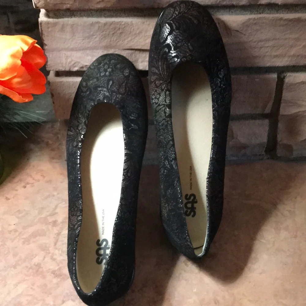 Beautiful stamped leather SAS flat size 10M - Picture 1 of 8